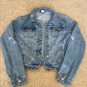 Crop denim jacket